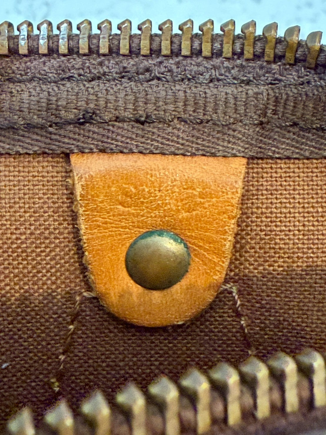 Louis Vuitton Monogram Speedy 30