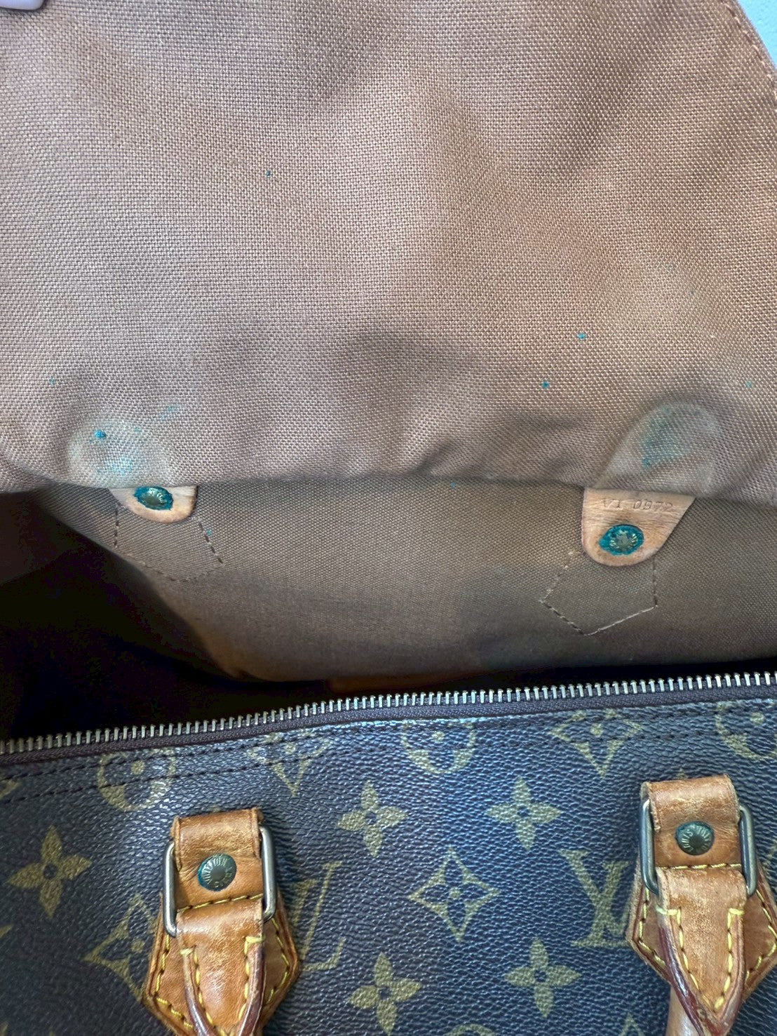 Louis Vuitton Monogram Speedy 35