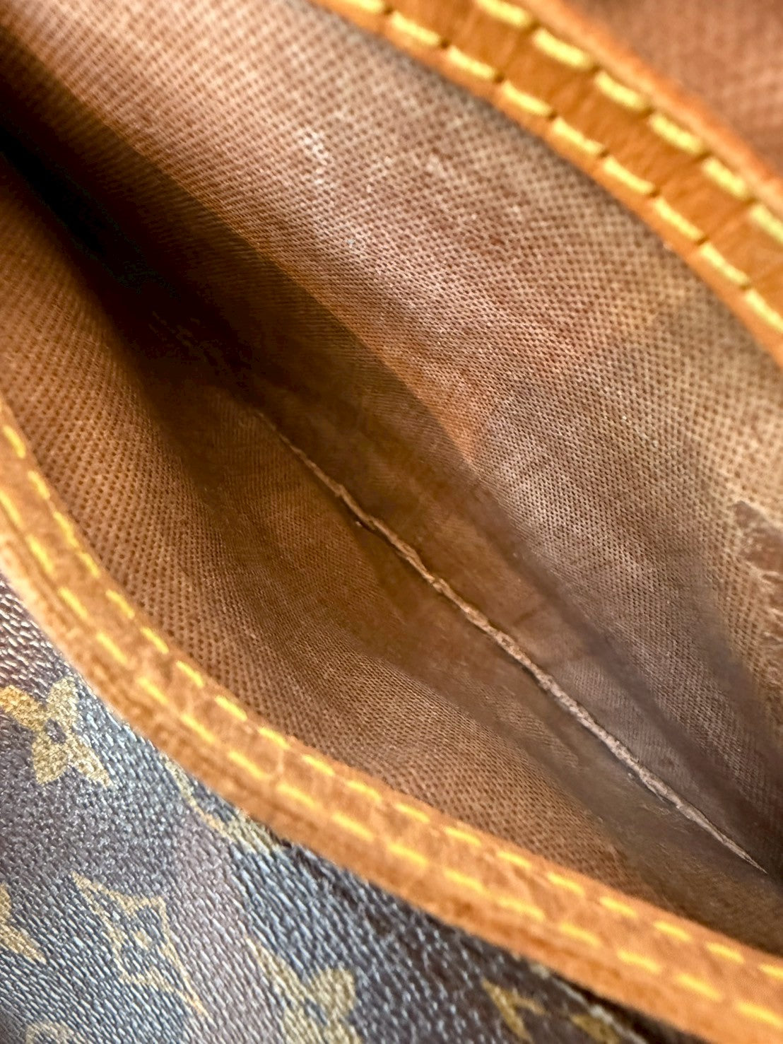 Louis Vuitton Monogram Speedy 35