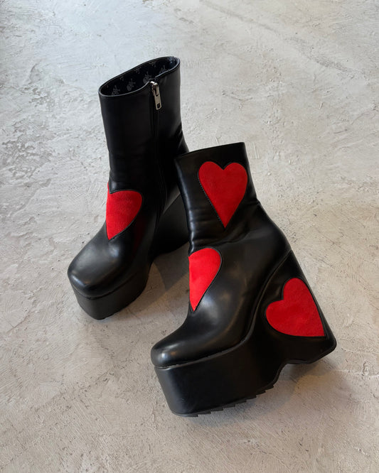 USED Heart boots